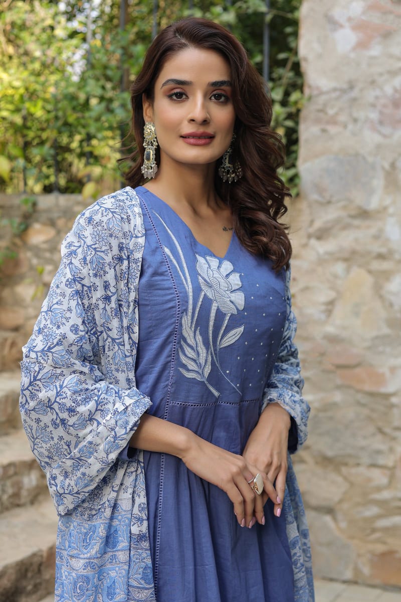 Blue Floral Embroidered Cotton Kurta Suit Set with Dupatta - Image 3