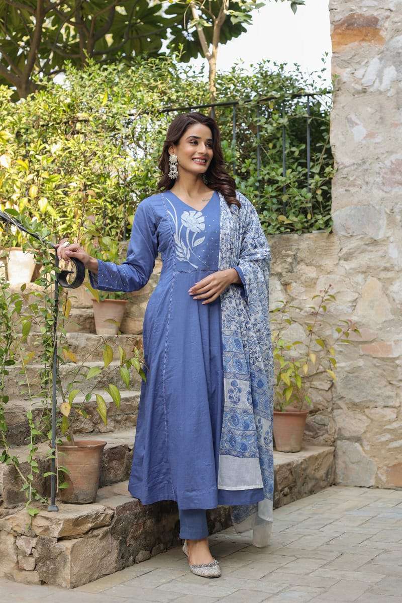 Blue Floral Embroidered Cotton Kurta Suit Set with Dupatta - Image 4