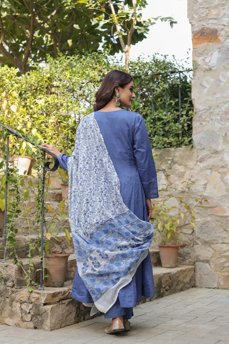 Blue Floral Embroidered Cotton Kurta Suit Set with Dupatta - Image 6