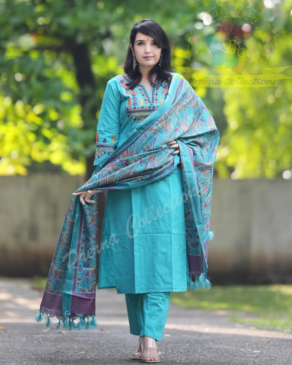 Elegant Blue Cotton Embroidered Kurta Set with Khaddar Silk Dupatta - Image 4
