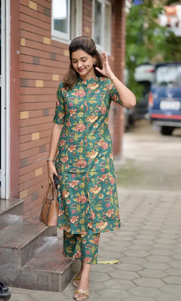 Elegant Green Floral Kurta Set for Women - Image 5