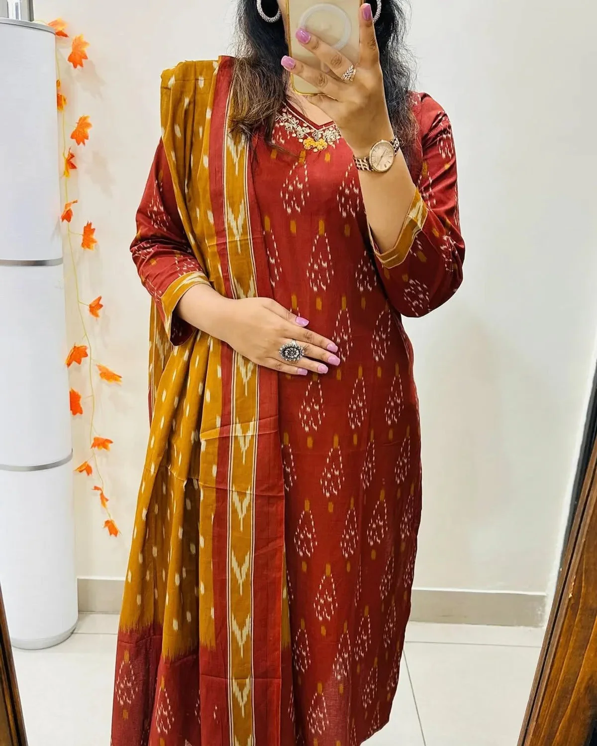 Elegant Ikat Print Kurti Set With Dupatta - Image 4