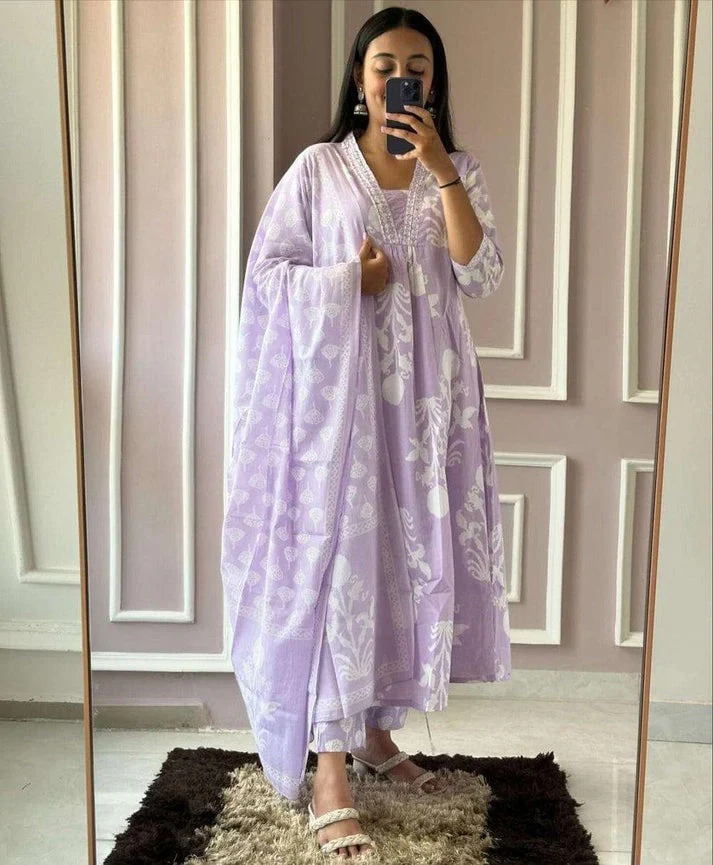 Jaipur Premium Elegant Lavender Cotton Kurta Set For Women - Image 3