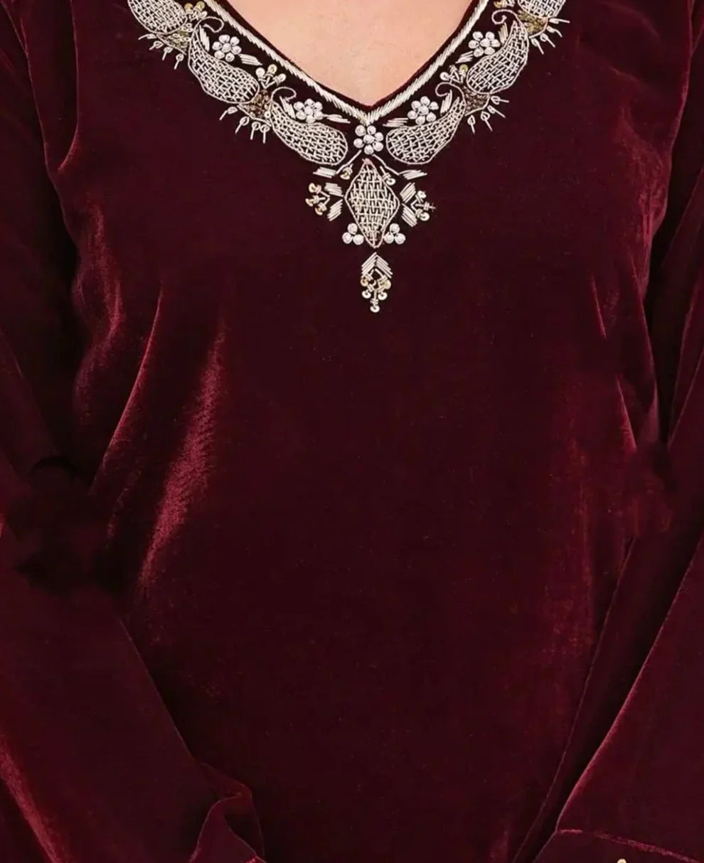 Elegant Maroon Velvet Suit with Embellished Dupatta - Image 3