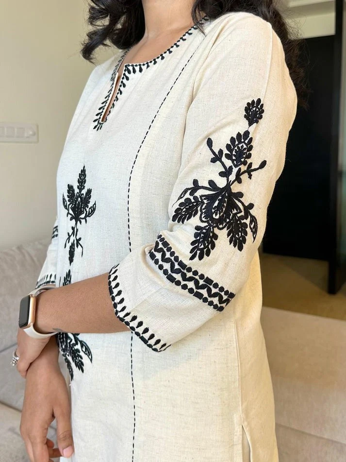Elegant Off-White Kurti With Black Thread Embroidery - Image 3