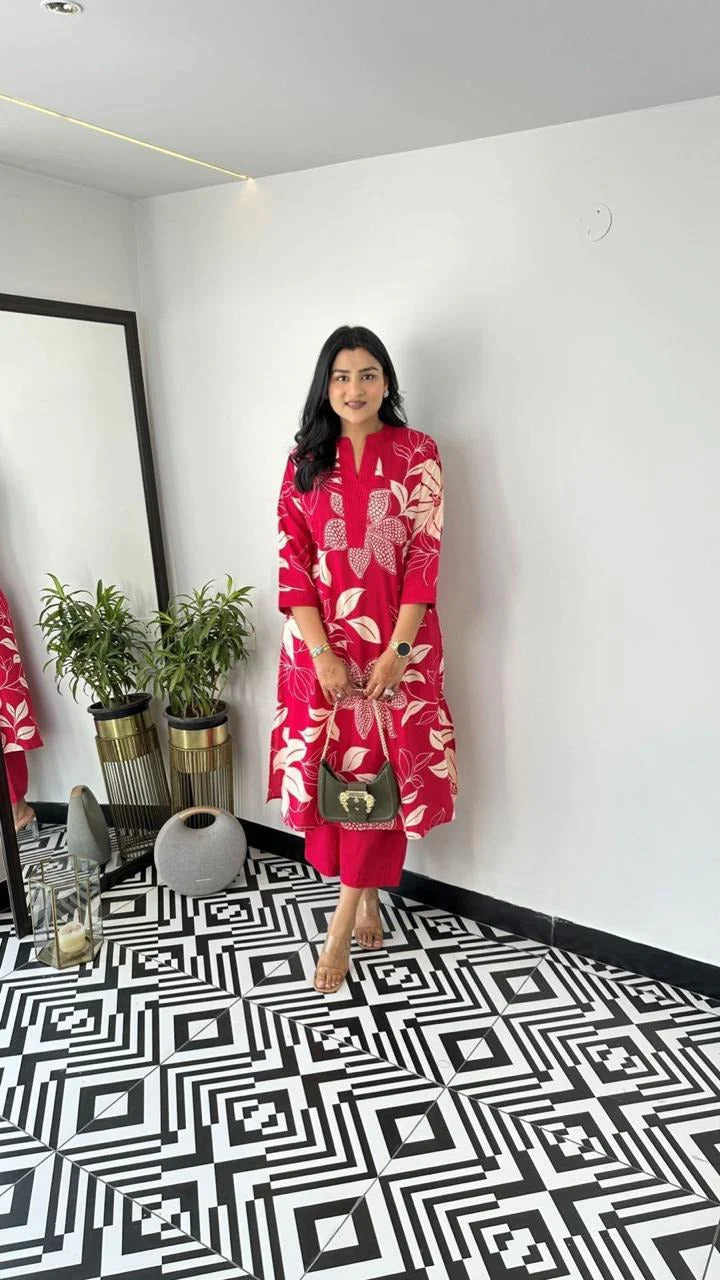 Jaipur Bold Floral Fuchsia Kurti Set - Image 4