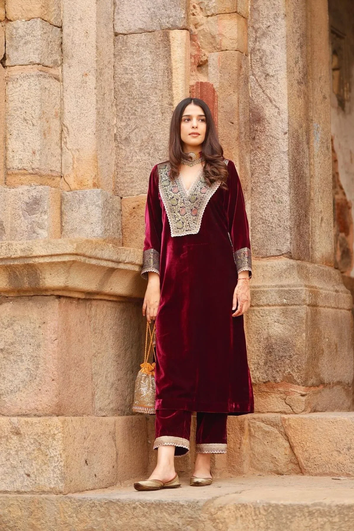 Maroon Velvet Lace Suit Set - Image 3