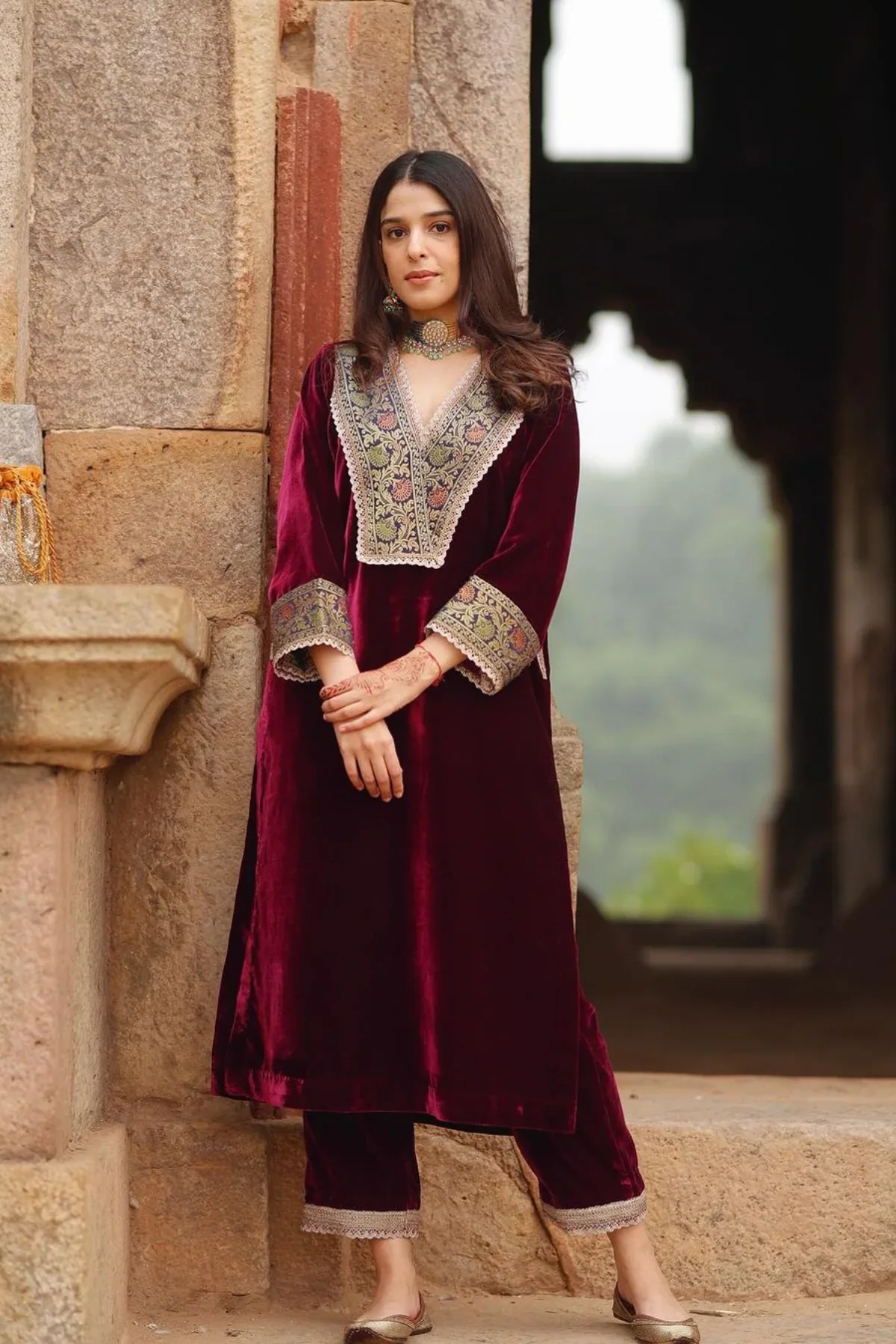 Maroon Velvet Lace Suit Set - Image 4
