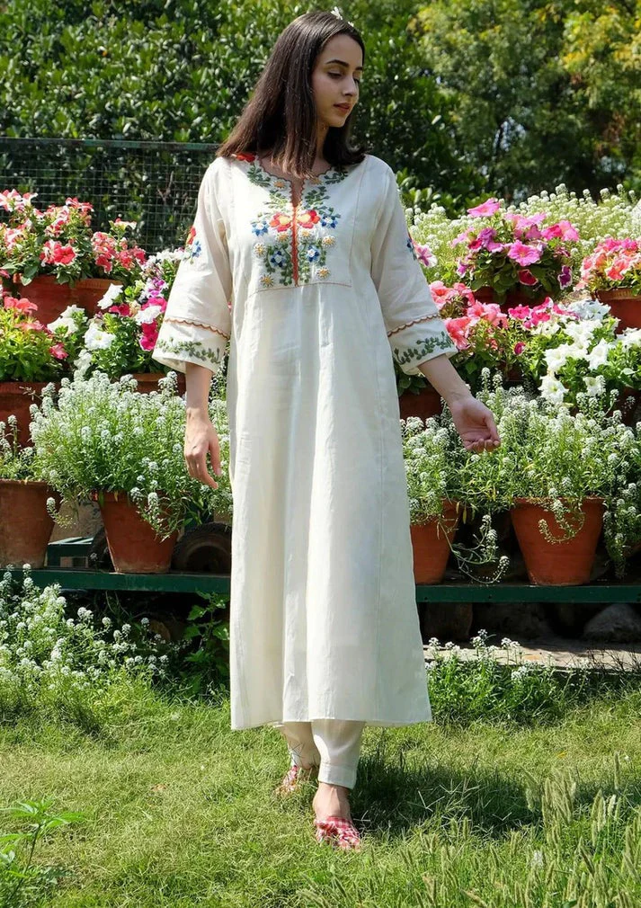 Jaipur Premium Off White Cotton Kurta And Pant Set - Image 3