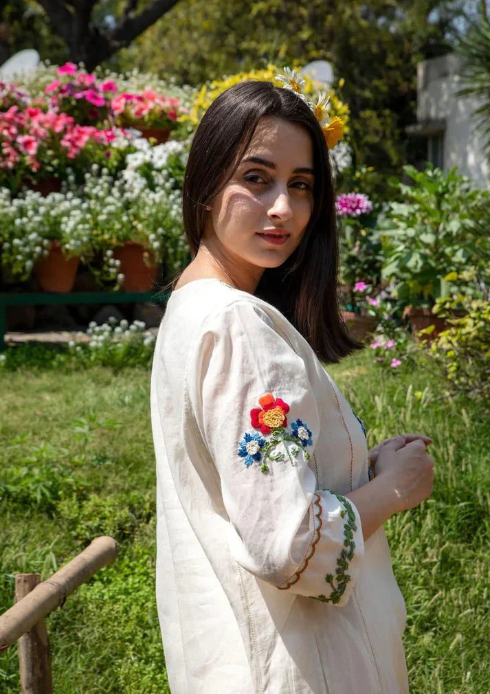 Jaipur Premium Off White Cotton Kurta And Pant Set - Image 4