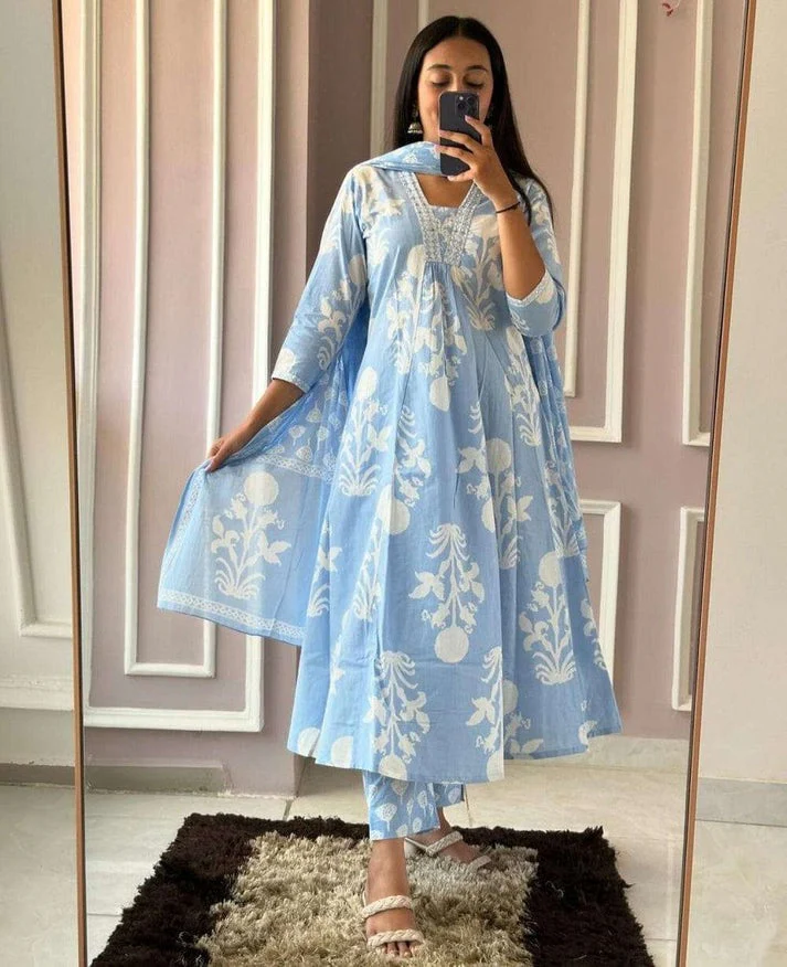 Jaipur Premium Pure Cotton Kurti With Pant & Dupatta Set - Image 4