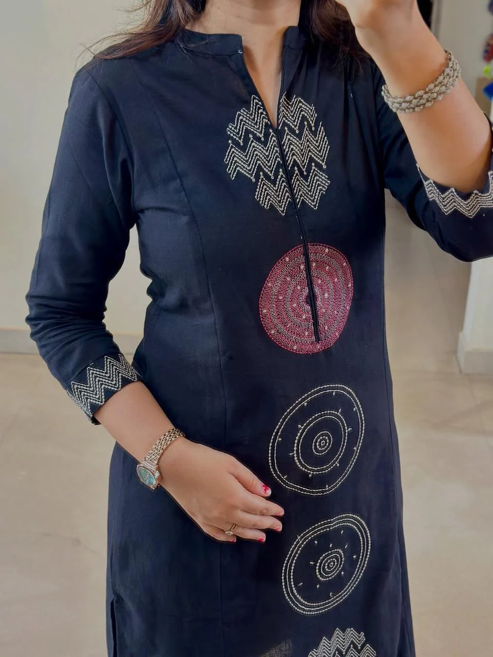 Stylish NAVY BLUE Embroidered Kurta Set - Image 2