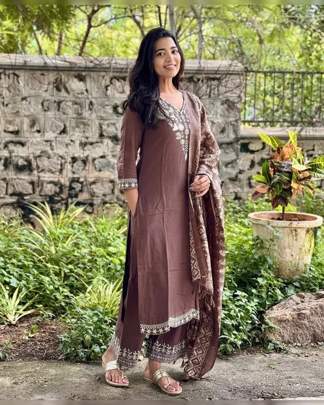 Women Ethnic Motifs Embroidered Pure Cotton Kurta with Trousers & Dupatta - Image 2