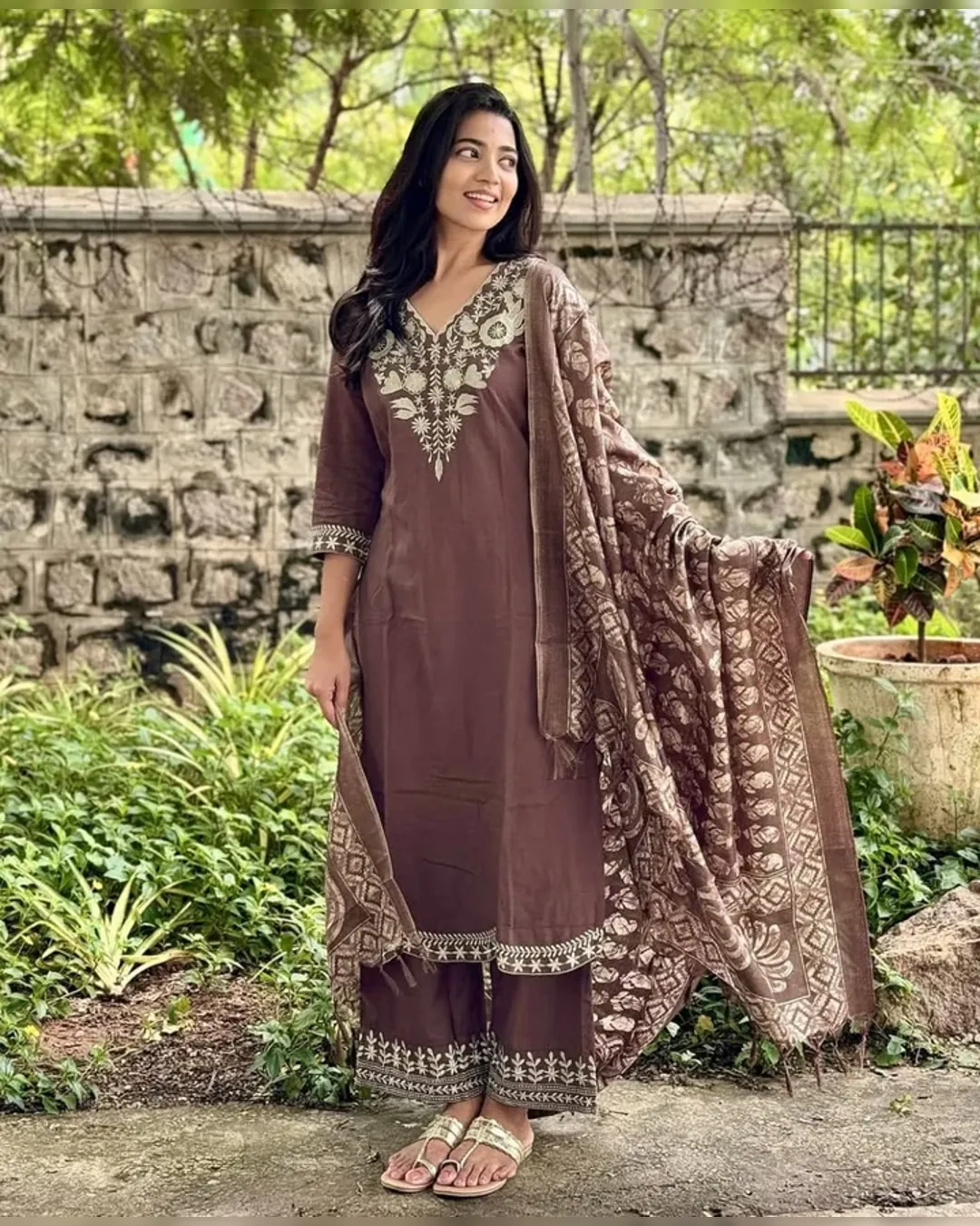 Women Ethnic Motifs Embroidered Pure Cotton Kurta with Trousers & Dupatta - Image 4