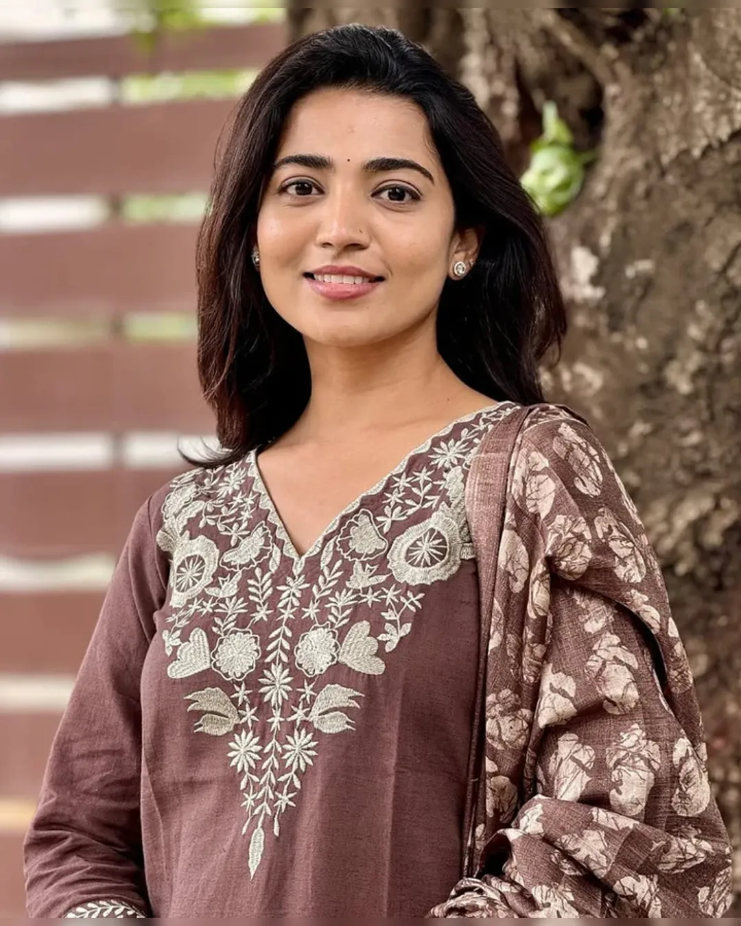 Women Ethnic Motifs Embroidered Pure Cotton Kurta with Trousers & Dupatta - Image 5