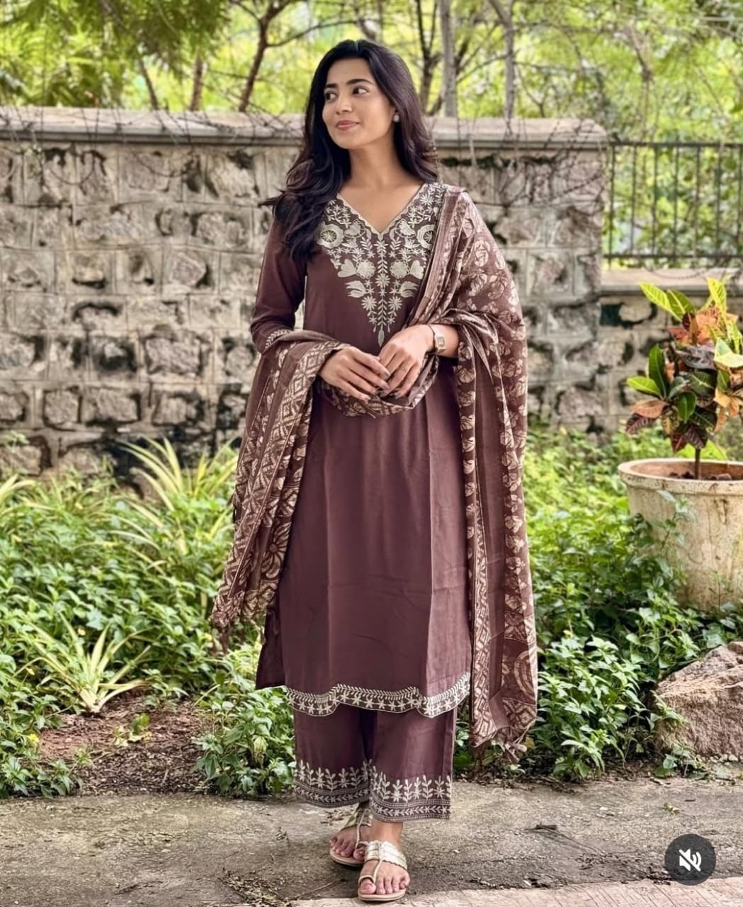 Women Ethnic Motifs Embroidered Pure Cotton Kurta with Trousers & Dupatta - Image 6