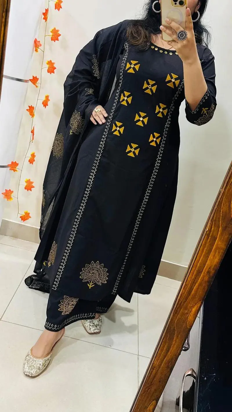 Women’s Black Cotton Printed Kurta Pant Set with Dupatta - Image 2