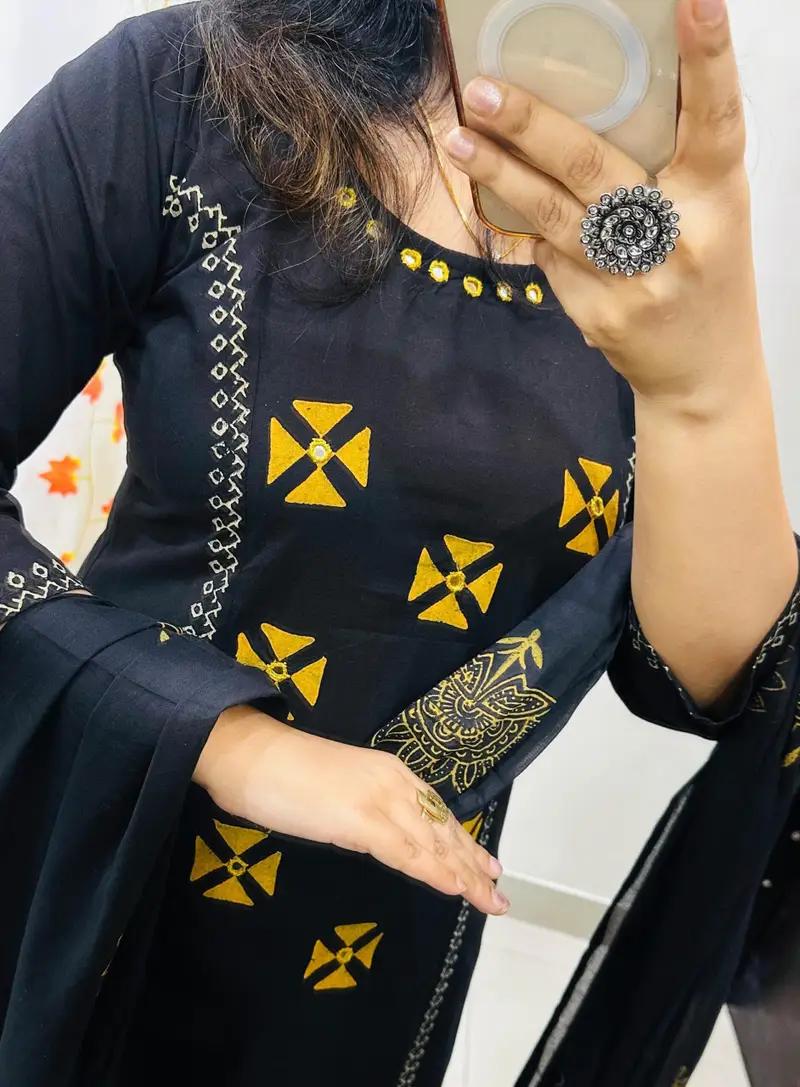 Women’s Black Cotton Printed Kurta Pant Set with Dupatta - Image 4